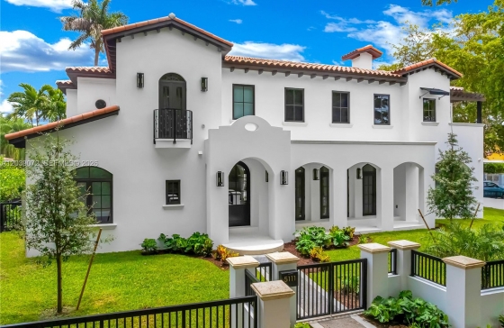 5111  Alhambra Cir #