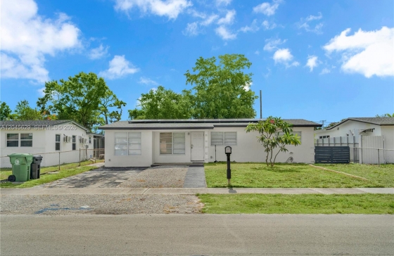 1016 SW 22nd Ter #