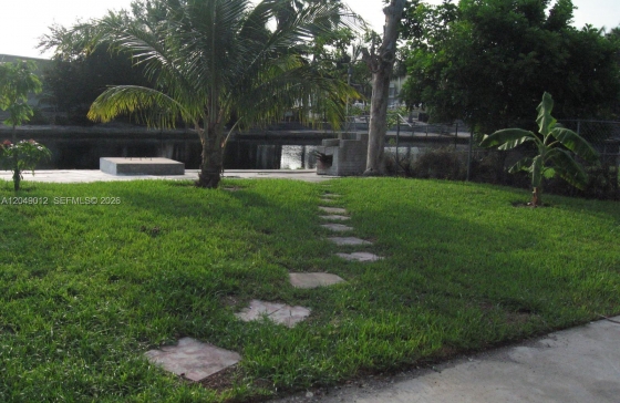 136 NW 14th Way #.