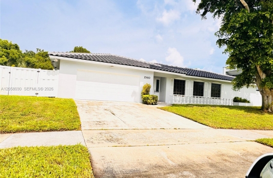 1560 NW 12th Way #N/A