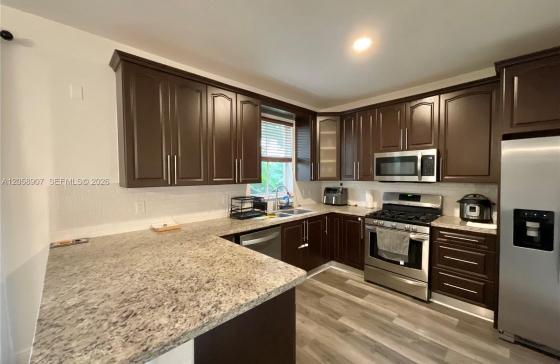 11320 NW 43rd Ter #