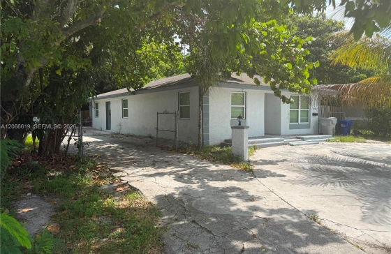 2910 NW 6th Ct #