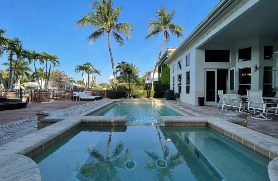 891  Captiva Dr #
