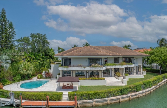 241  Cape Florida Dr #