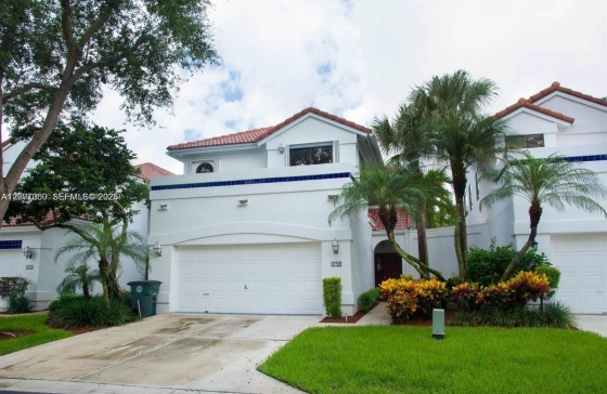 21722  Cromwell Cir #