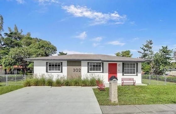 302 NW 9th St #