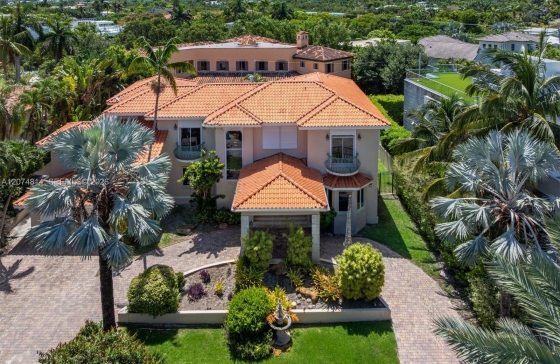 501  Bay Lane #