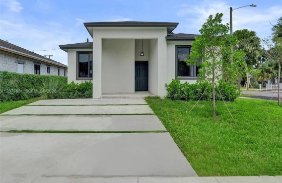 599 SW 12th Ave #