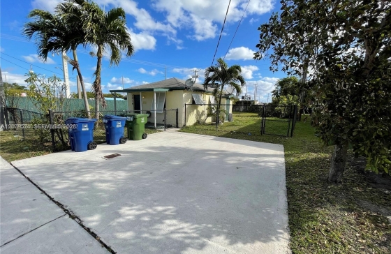 1016 NW 1st Ave #