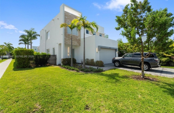 6810 NW 103rd Pl #