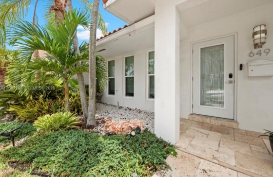 649  Layne Blvd #