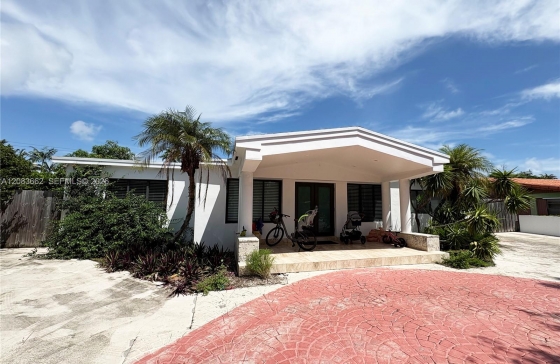 225 W Heather Dr #225