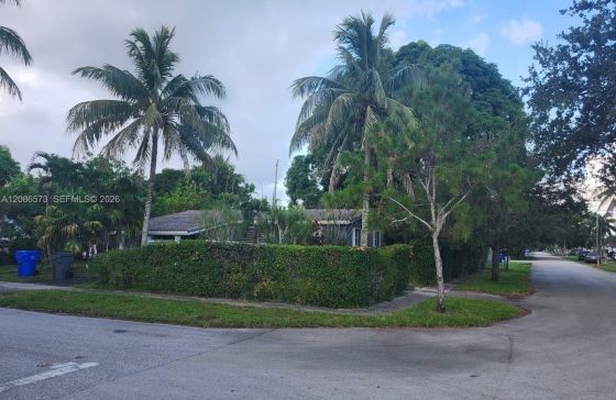 6570  Thomas St #-