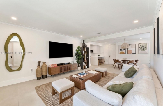 45  Palermo Ave #