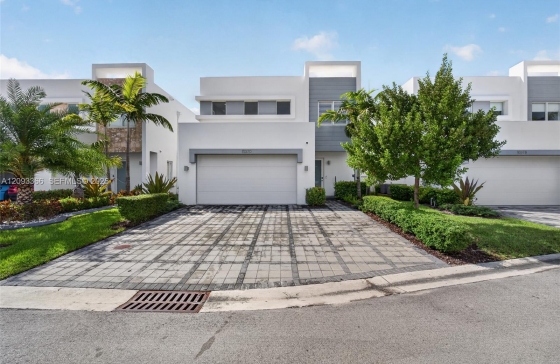 10370 NW 67th Ter #