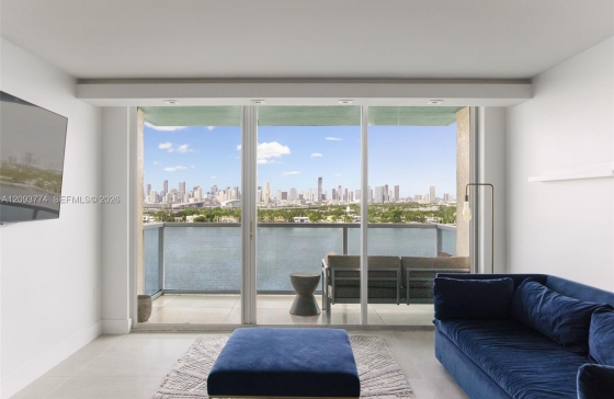 650  West Ave #1503