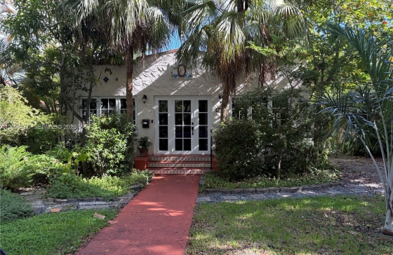 613  Navarre Ave #