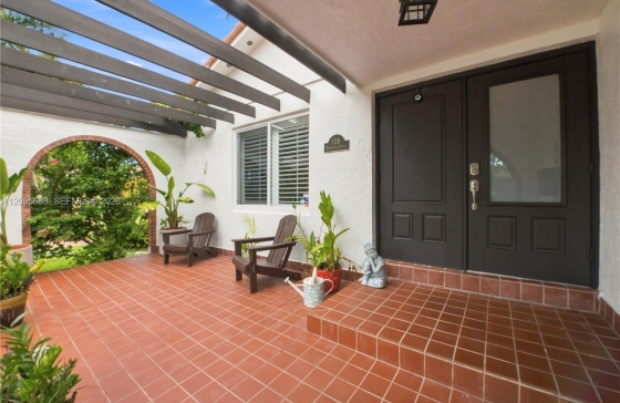 1119  Buchanan St #