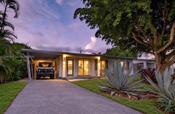 401 NW 28th Ct #