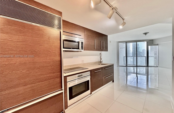 475  Brickell Av #3808