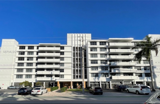 10101 E Bay Harbor Dr #402
