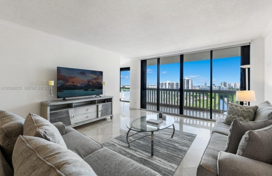 2000  Island Blvd #1710