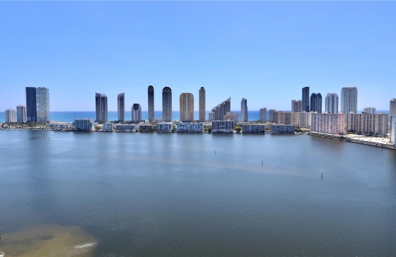 4000  Island Blvd #1704