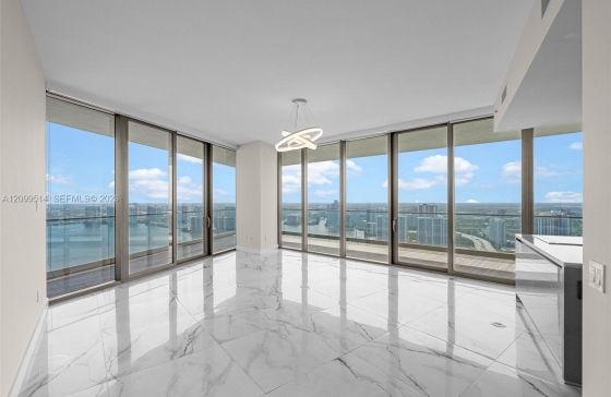 18975  Collins Ave #3605