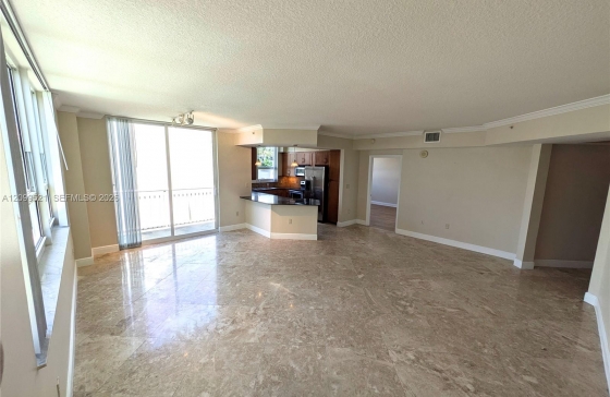 2000 N Bayshore Dr #627
