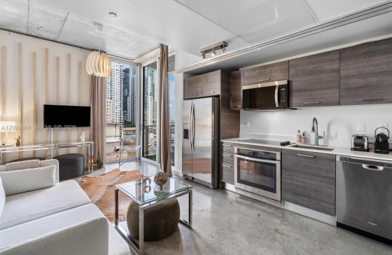 151 SE 1st St #1404