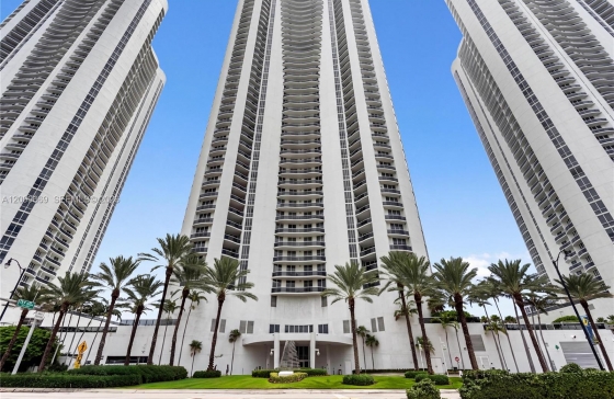 16001  Collins Ave #1007