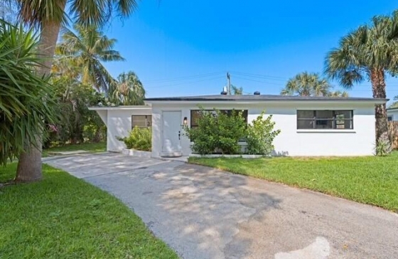 235 NE 20th #