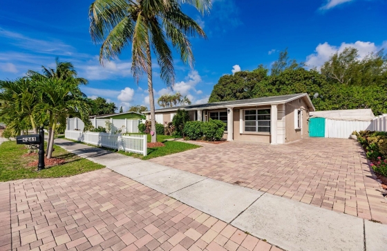 4241 NE 1st #