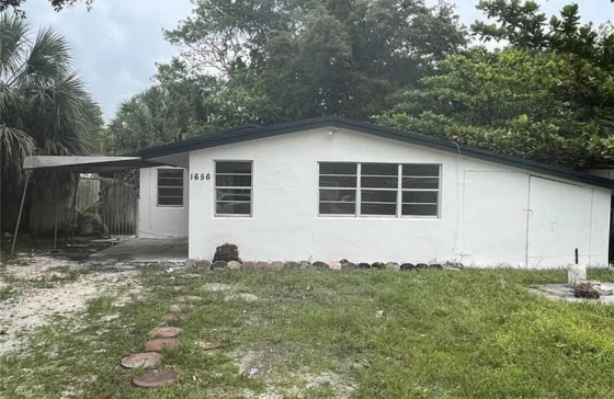 1656 SW 30th #