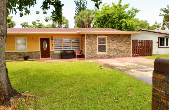 1558 NE 30th #