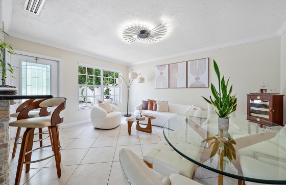 904  Ortega #