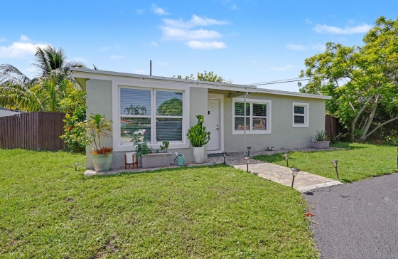 2480 NE 13th #