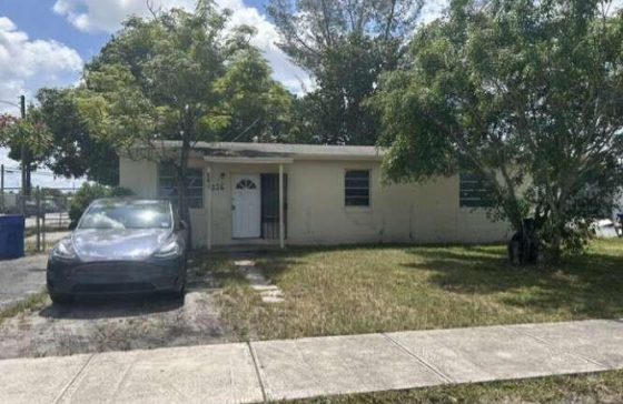 1226 NW 23rd #