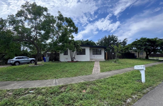 4310 NE 13th #