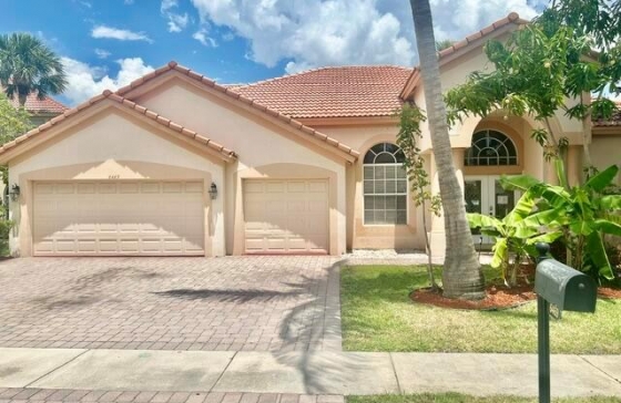6469  Bay Island #