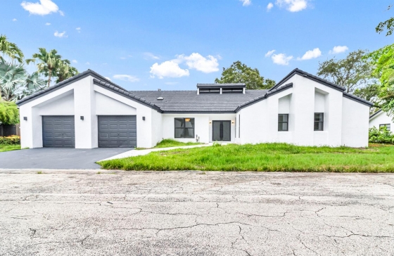 5740 SW 33rd #