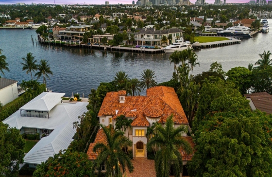 639  Middle River #