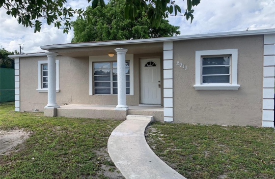 2911 NW 7th #