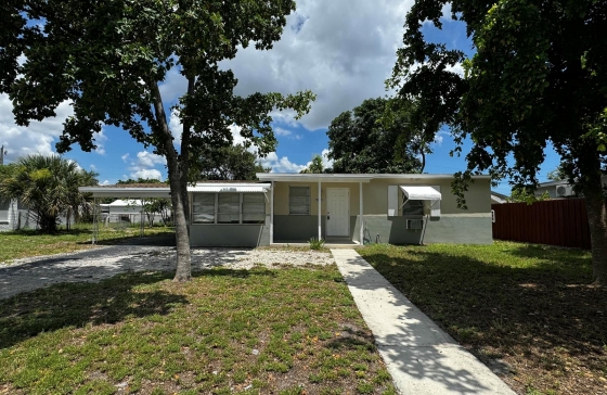 1681 NE 51st #