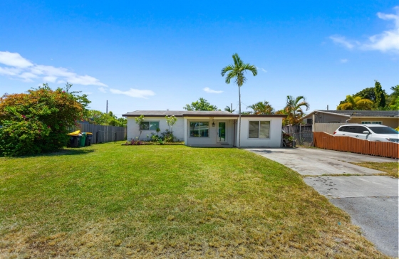 2748 SW 46th #