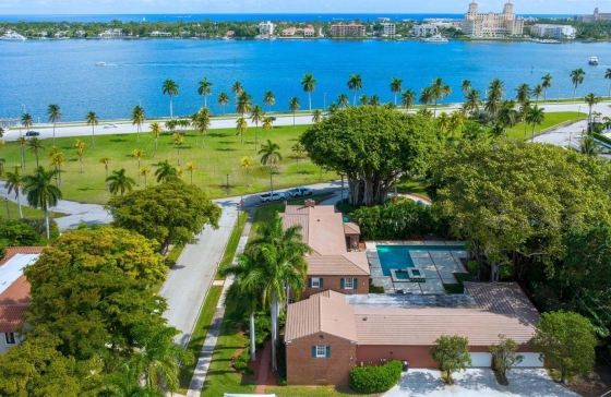 1125 N Flagler #