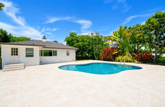 400 E Royal Palm #