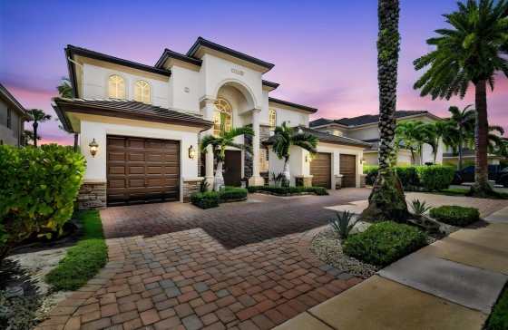 718  Edgebrook #