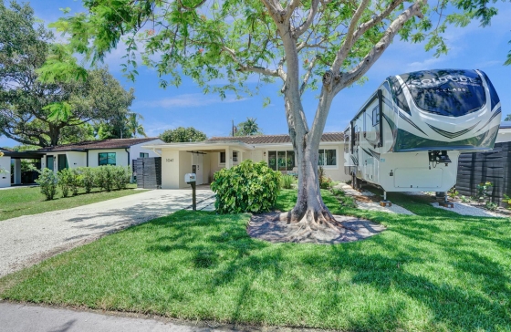 1041 SW 32nd #