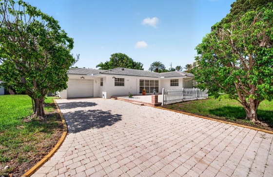 1345 E Terra Mar #